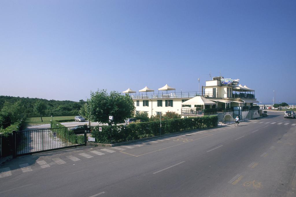 Hotel Turandot Torre del Lago Puccini Eksteriør billede